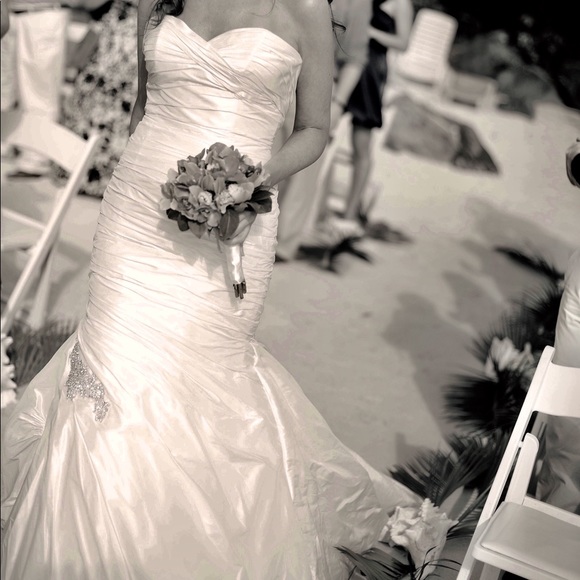 Wedding Gown by Ines di Santo - Picture 4 of 8